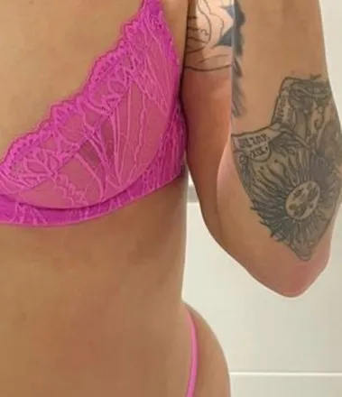 OnlyFans cuenta peachyyyy69 header 2