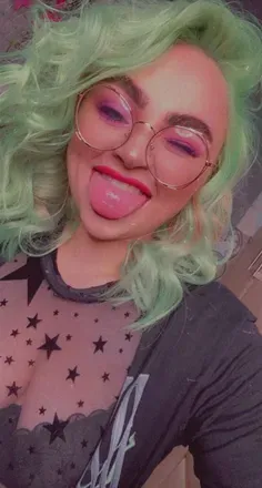 OnlyFans account  littlelegslillie avatar 1