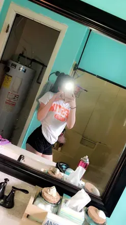 OnlyFans cuenta kylierhides avatar 1