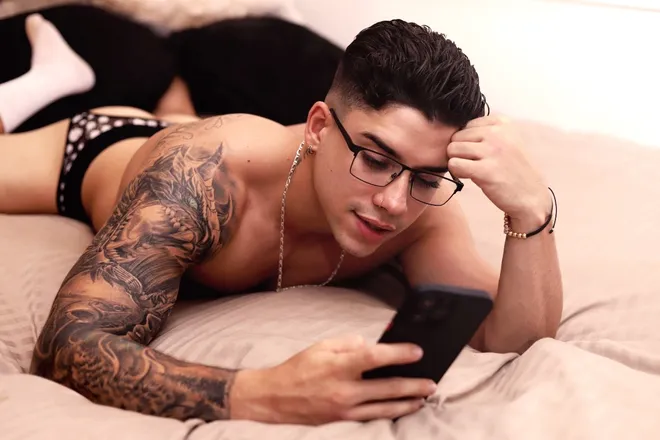 OnlyFans cuenta mike_montoya header 2