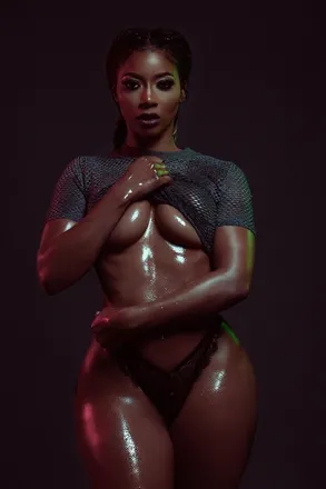 OnlyFans cuenta yobitchmines header 2