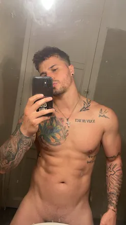 OnlyFans cuenta innocenticris avatar 1