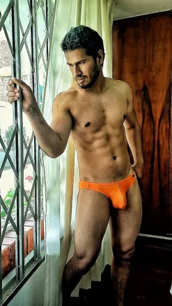 OnlyFans account  velafranco header 2