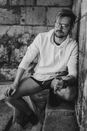 OnlyFans cuenta t0nzele header 2