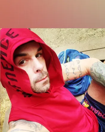 OnlyFans cuenta carmineeville header 2