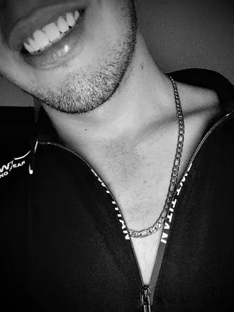 OnlyFans cuenta white.hot header 2