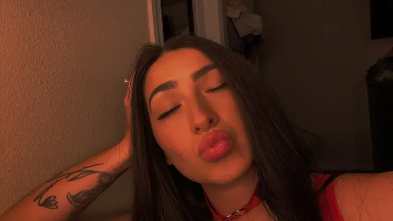 OnlyFans account  hotwifeevelyn avatar 1