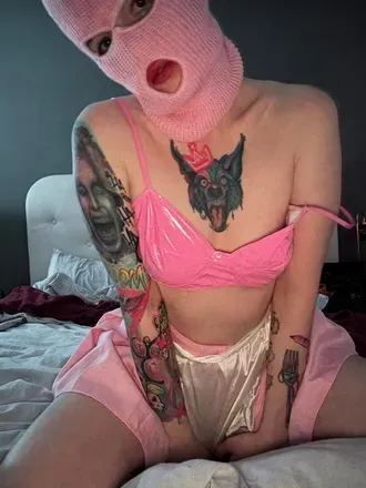 OnlyFans cuenta latexteen avatar 1