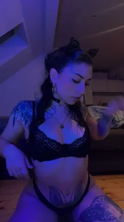 OnlyFans cuenta mysticzgirl header 2