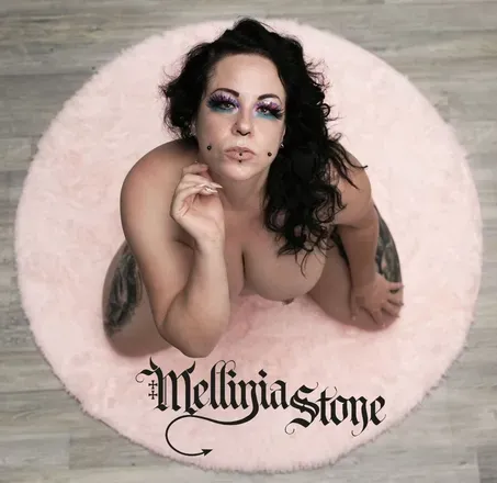 OnlyFans cuenta melliniastone avatar 1