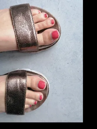 OnlyFans cuenta louiseshandsandfeet avatar 1