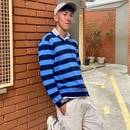 OnlyFans cuenta flaquito_vergon05 avatar 1