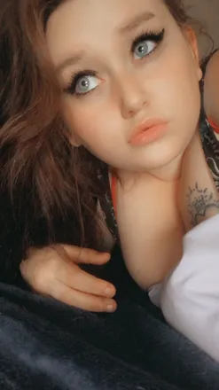 OnlyFans cuenta leahbug21 header 2