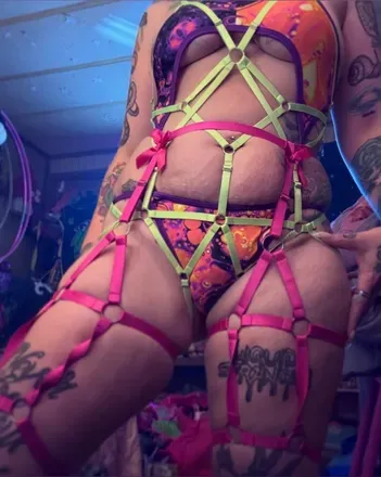 OnlyFans cuenta roxiiriottfree header 2