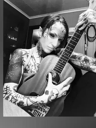 OnlyFans cuenta lucifairyan header 2