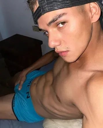 OnlyFans account  liaamken header 2