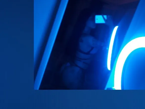 OnlyFans cuenta oneluckygirl header 2