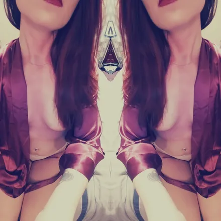 OnlyFans cuenta julzelizabeth header 2
