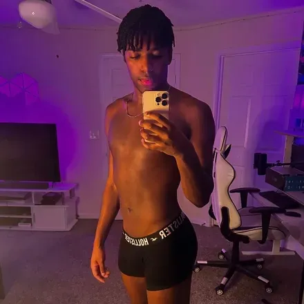 OnlyFans cuenta starboykylan avatar 1