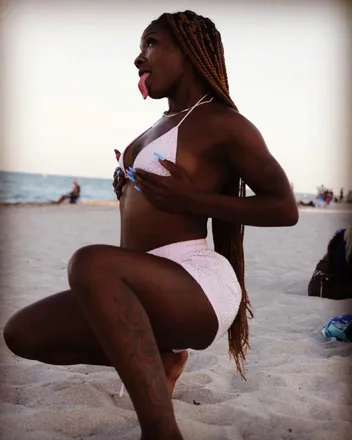 OnlyFans cuenta naturaldezyre header 2