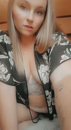 OnlyFans cuenta kristinabaker header 2