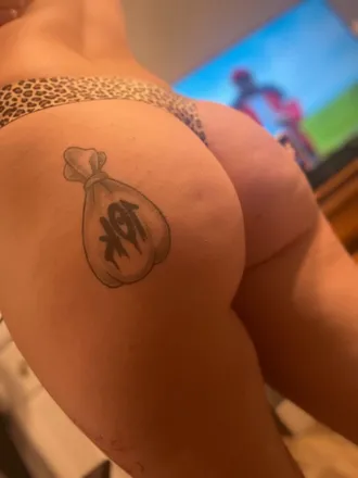 OnlyFans cuenta snowbunnyryy header 2