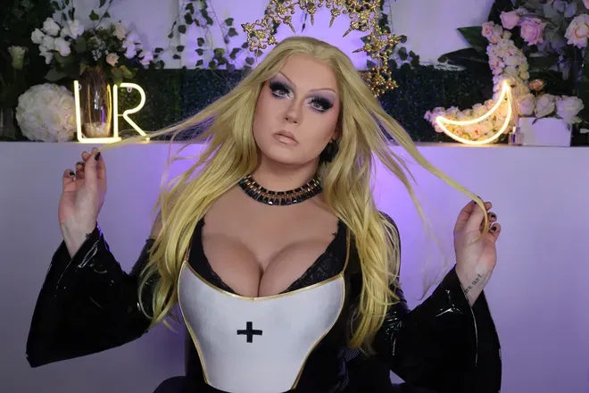 OnlyFans cuenta thelunarosefree header 2