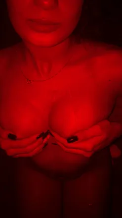OnlyFans cuenta anjasafada header 2