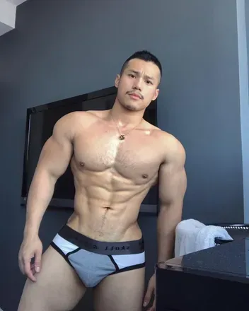 OnlyFans account  thisbuffasian avatar 1