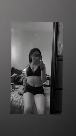 OnlyFans account  hippiegirl23 avatar 1