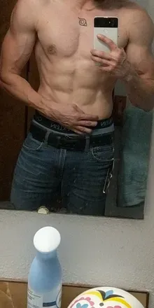 OnlyFans cuenta weebroyalty avatar 1