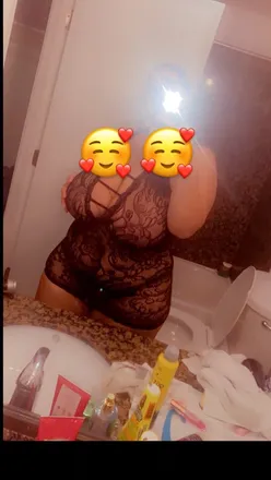 OnlyFans cuenta chubbyliyahh header 2