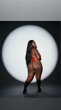 OnlyFans cuenta bigfinefee header 2