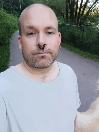 OnlyFans cuenta piercedswedishcock header 2