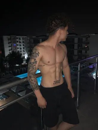 OnlyFans cuenta u97649105 header 2