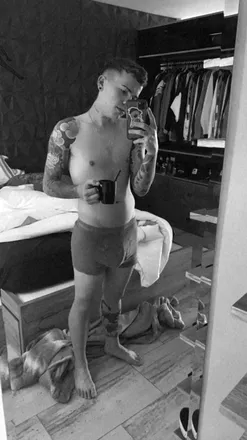 OnlyFans account  giuliross header 2
