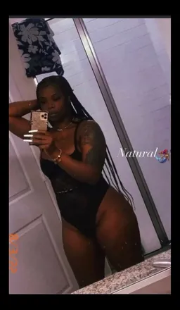 OnlyFans cuenta ayeblackybee header 2