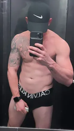 OnlyFans cuenta jose1811 header 2