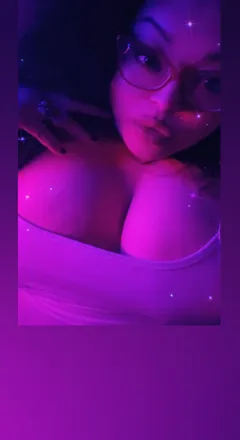 OnlyFans account  goldliongirl header 2
