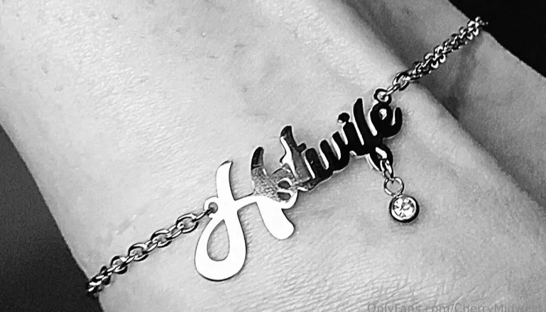 OnlyFans account  mrspineapplewife header 2