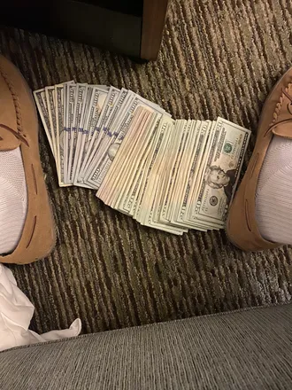 OnlyFans account  makebandz header 2