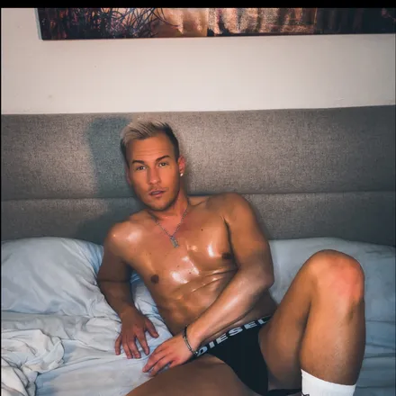 OnlyFans cuenta kev.official2023 header 2