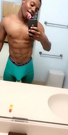 OnlyFans cuenta kingmanzy19 header 2