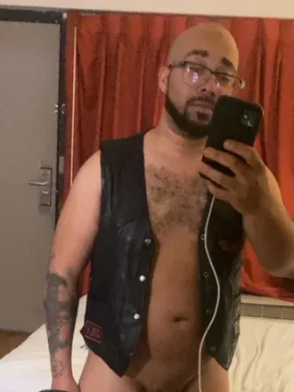 OnlyFans account  daddybmore avatar 1