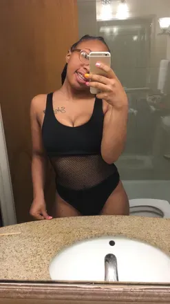 OnlyFans account  shaeee1 avatar 1
