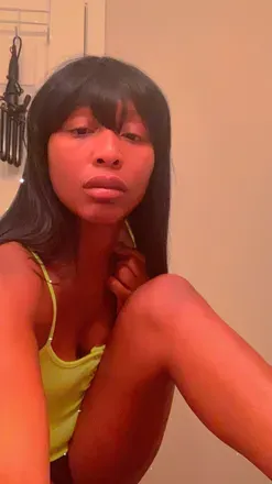 OnlyFans account  iammzhollyhoodz header 2