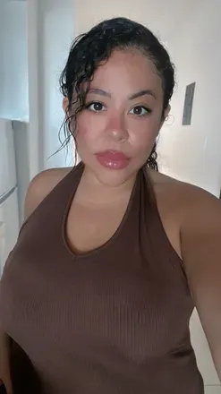 OnlyFans cuenta young_mami23 avatar 1
