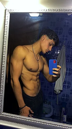 OnlyFans cuenta gianfree header 2