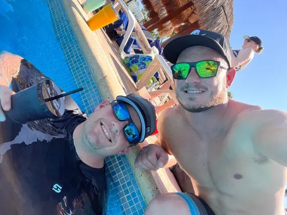 OnlyFans cuenta chubchasercouple1 header 2