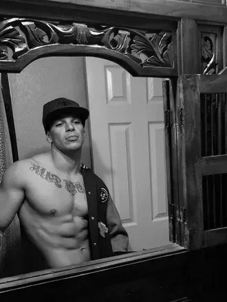 OnlyFans of yiyo713